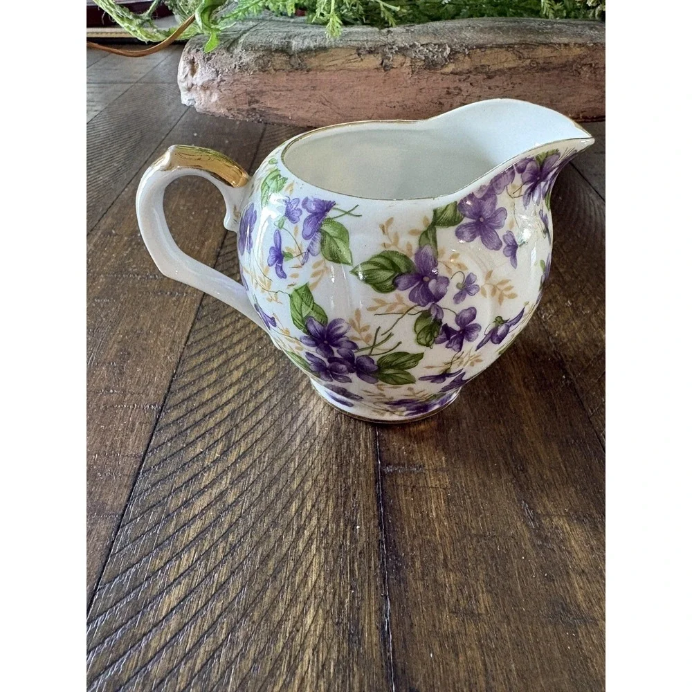 VTG Forget me Not or Violet petite creamer gold accents Japan Cottage Garden